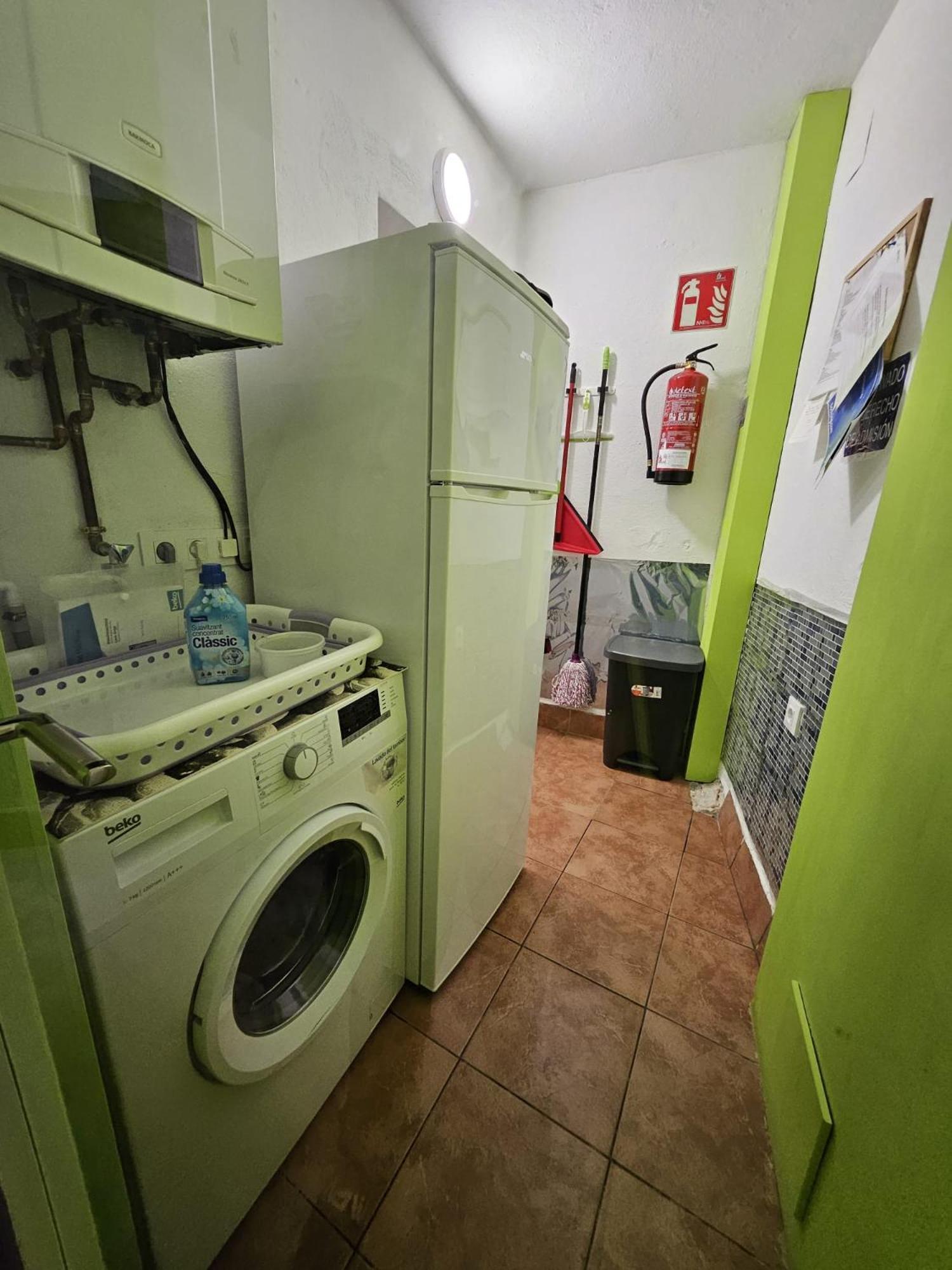 Apartamento Nuria Figueres  Ngoại thất bức ảnh