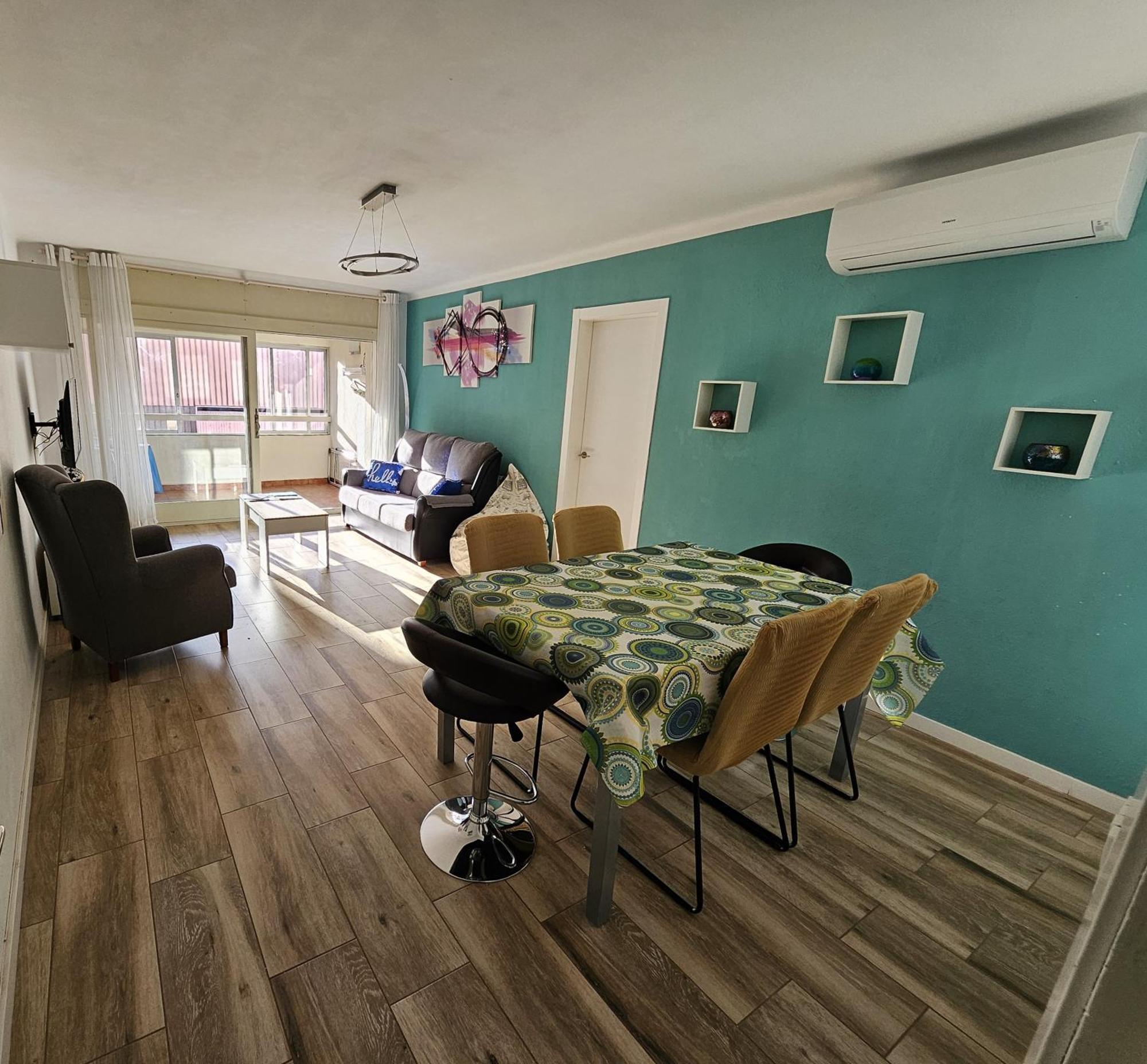 Apartamento Nuria Figueres  Ngoại thất bức ảnh